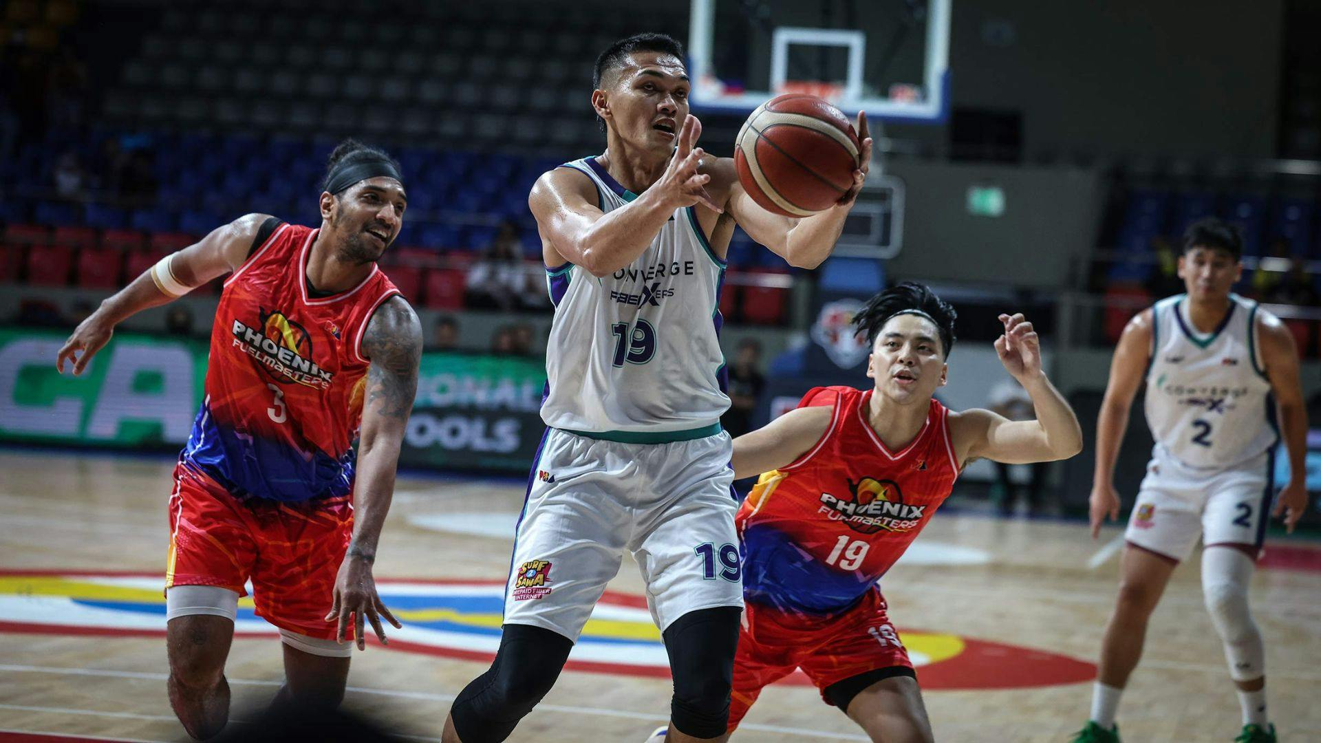 Converge clips Phoenix for first back-to-back wins in PBA Season 49 Commissioner’s Cup